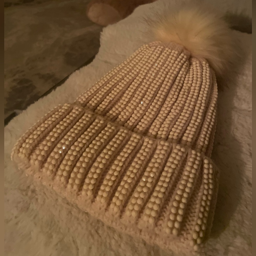 Hat - Picture 2 of 4